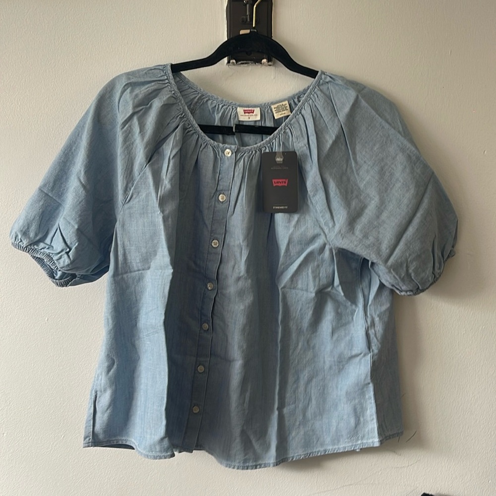 Levi’s dress up shirt